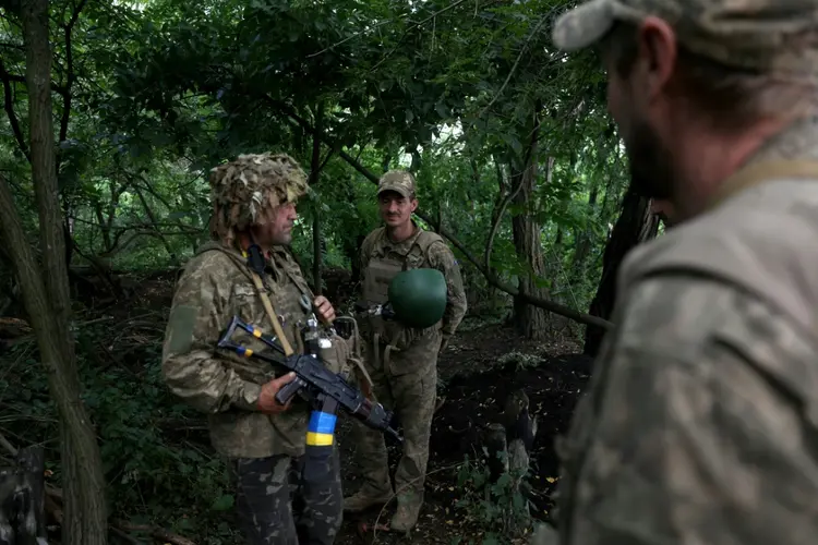 Soldados ucranianos nas proximidades da cidade de Bakhmut, leste do país (AFP/AFP)