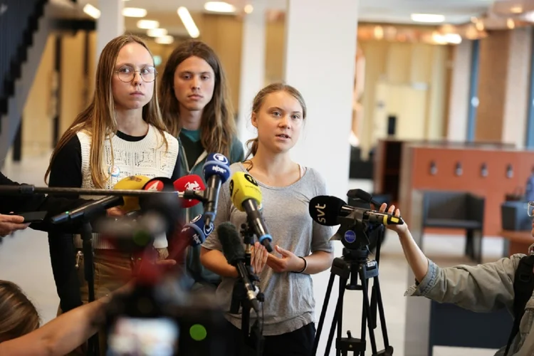 Em 19 de junho, Thunberg "participou de uma manifestação que interrompeu o trânsito" e "recusou-se a obedecer às ordens da polícia (AFP/AFP Photo)