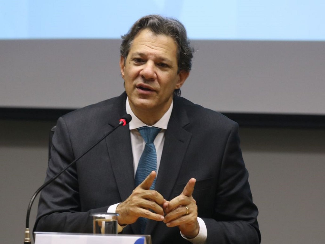 Haddad diz que harmonia entre Poderes é saída para volta do grau de investimento