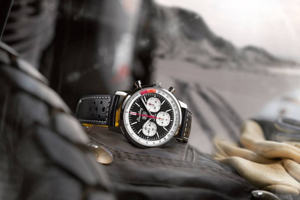 O novo relógio da Breitling com a Deus Ex Machina para surfistas e motociclistas