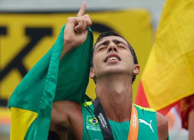 Caio Bonfim: brasiliense finalizou a disputa em 1h17min47s (Wagner Carmo/CBAt/Divulgação)