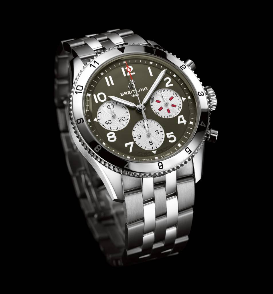 Breitling Classic AVI Chronograph 42 Curtiss Warhawk_Ref. A233802A1L1A1_RGB
