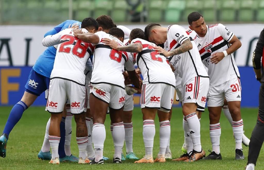 Foi dispensado do São Paulo e agora está liderando o campeonato no