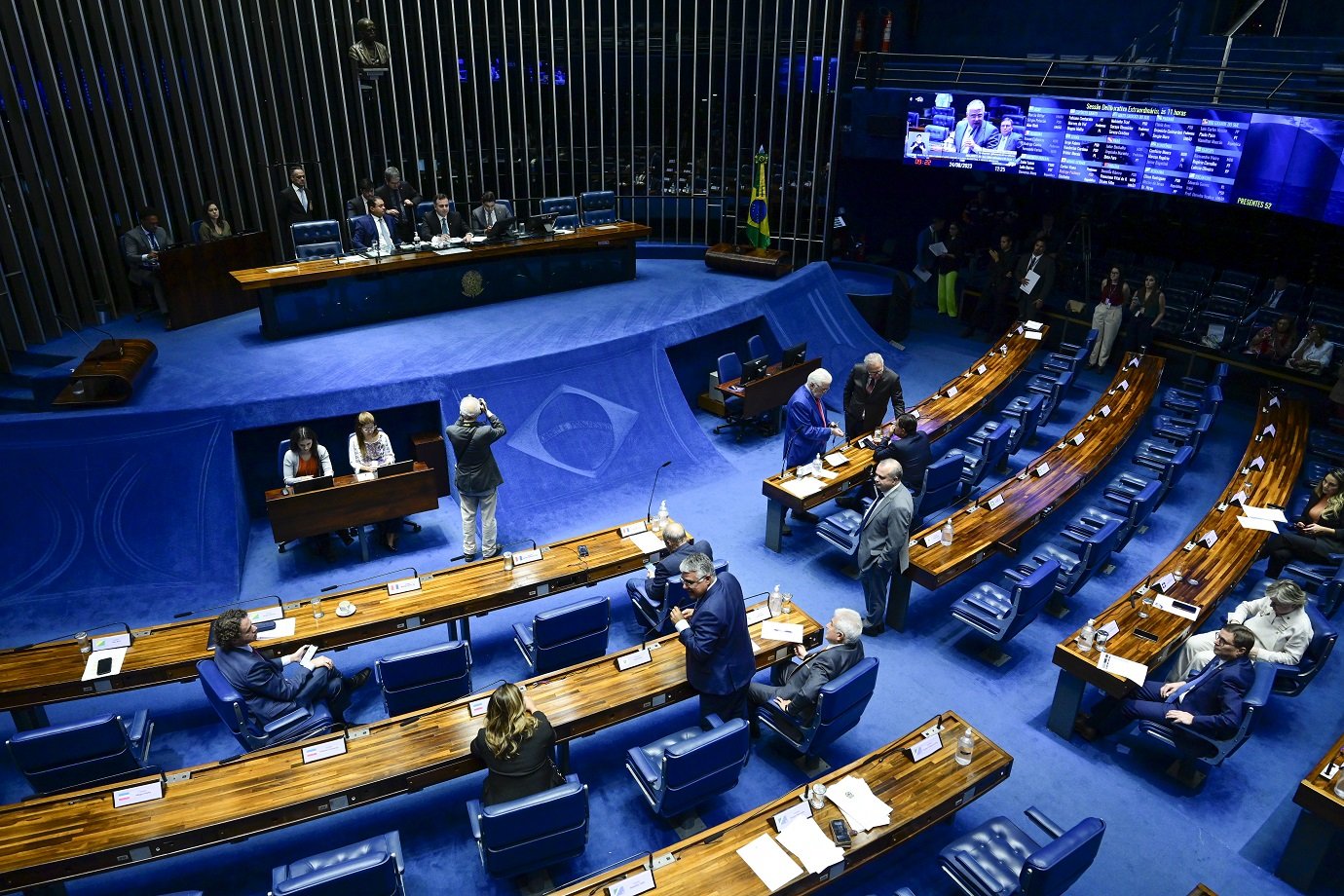 Senado aprova, por 63 votos a 2, PLP do ICMS com redução de gastos com piso da Saúde este ano