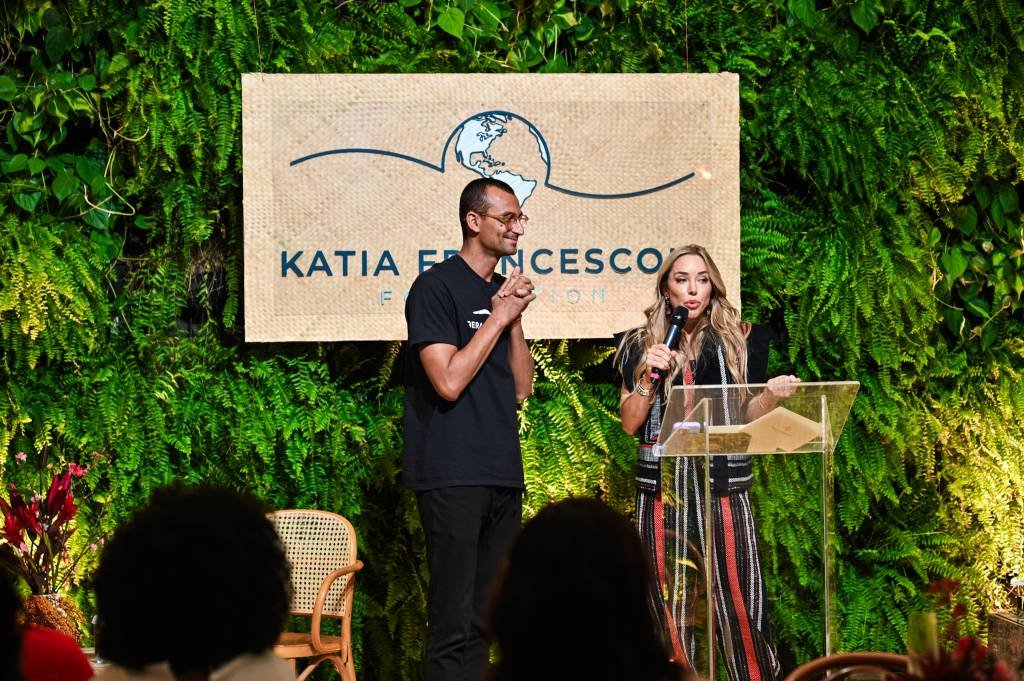 Conheça a parceria da empresária brasileira Katia Francesconi com Edu Lyra, da Gerando Falcões