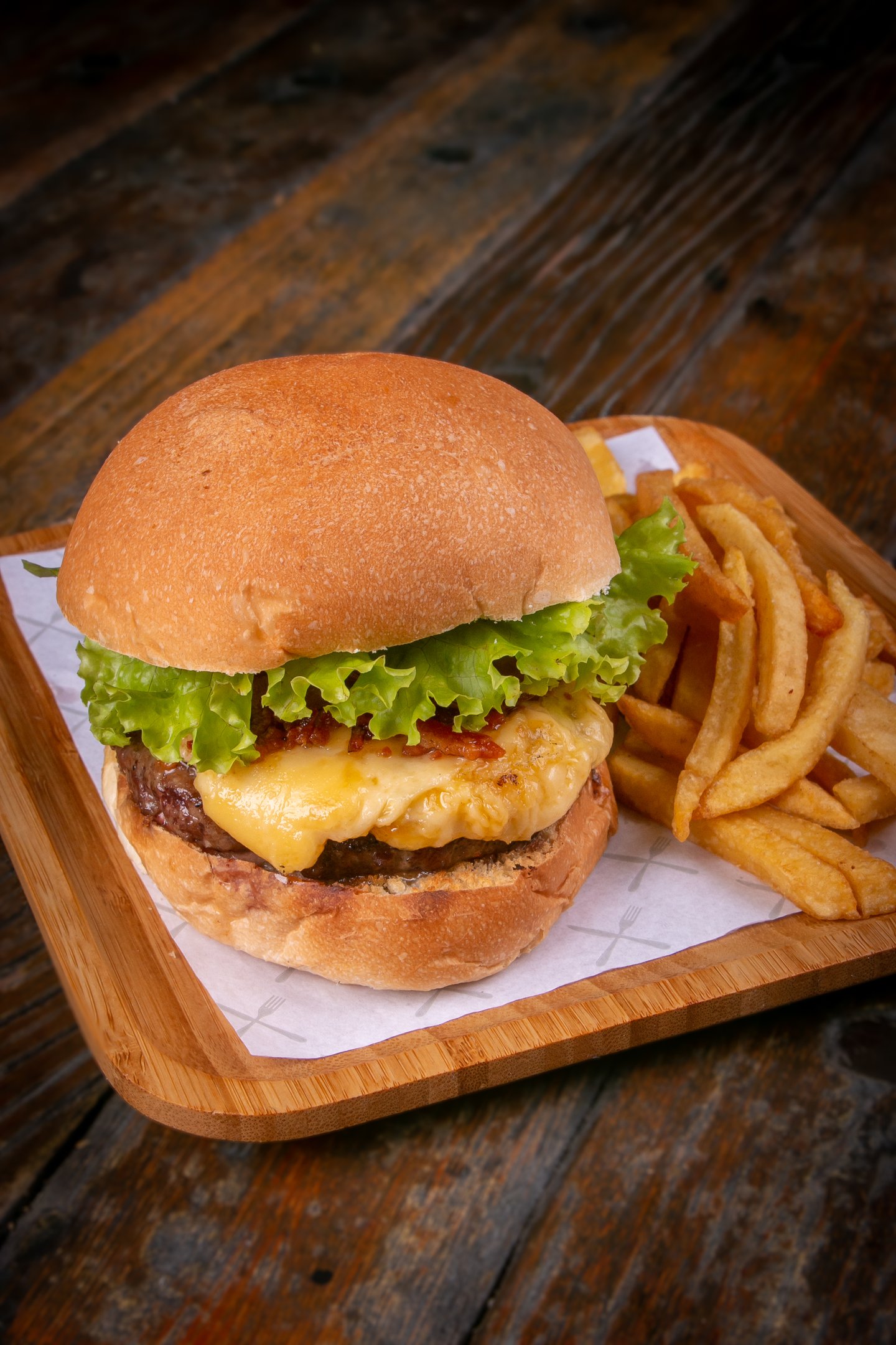 BEC - burger com bacon gabriela brazão