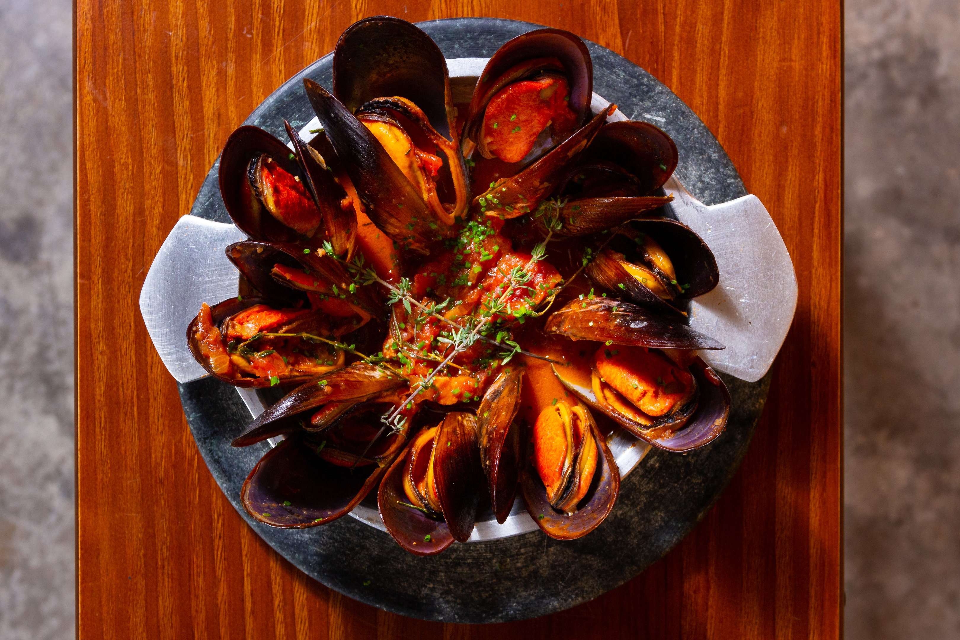 Bottega 21_Moules_Raul da Motta