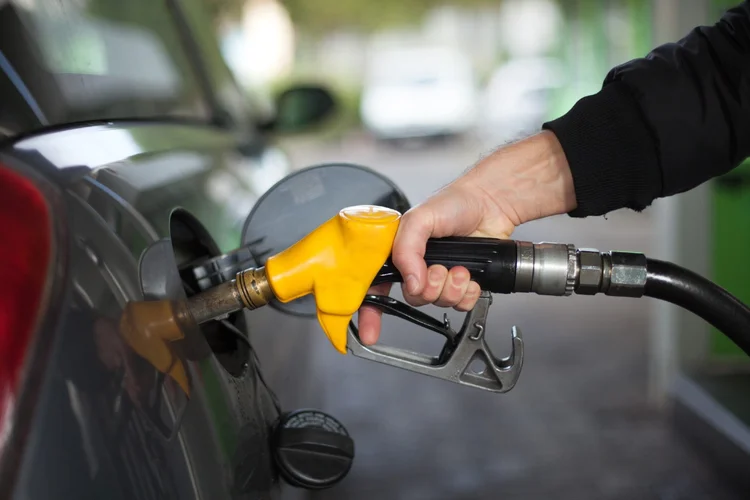 Etanol: Governo deve autorizar neste ano aumento da mistura na gasolina (Nico De Pasquale Photography/Getty Images)