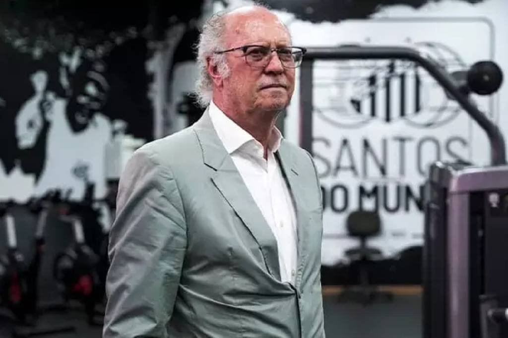 Paulo Roberto Falcão é denunciado por importunação sexual em Santos
