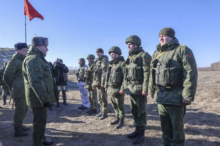 Militares de Belarus: vizinho da Polônia é pró-Rússia (Stringer/Anadolu Agency/Getty Images)