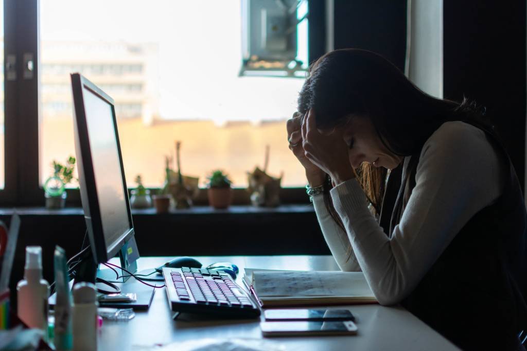 Segundo estudo da Conexa, TDAH, burnout e ansiedade apresentaram aumento de diagnóstico neste ano  (Getty Images/Divulgação)