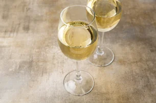 Por que o Riesling é o vinho perfeito para a estação mais quente do ano