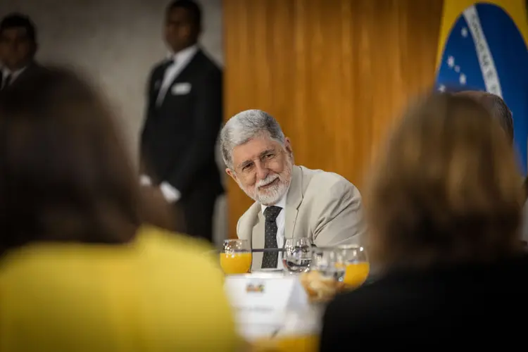 Celso Amorim: assessor de Lula acredita que o Brasil pode ajudar os cubanos com diálogo, comércio e investimentos. (Bloomberg/Getty Images)