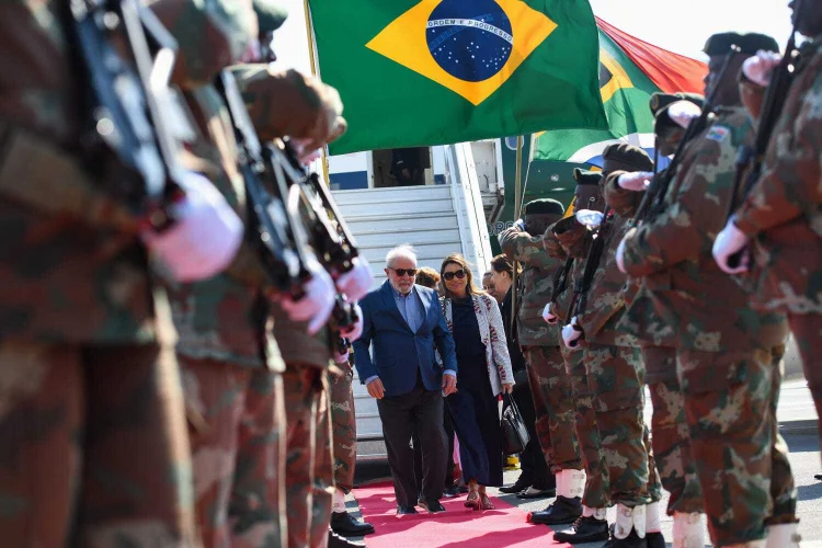 Lula: presidente prevê a ida a um fórum com empresários e o retiro de líderes nesta terça-feira.  (Anadolu Agency/Getty Images)