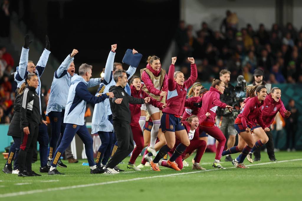 Jogadoras da Espanha comemoram durante a Copa do Mundo de Futebol Feminino. (Catherine Ivill/Getty Images)