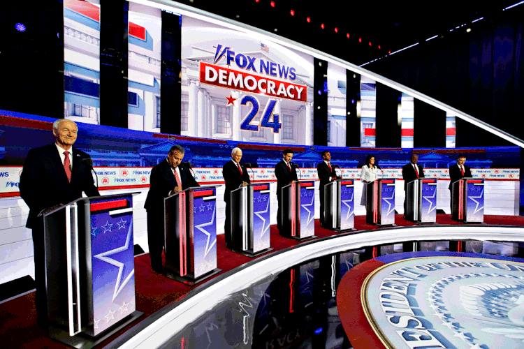 Primeiro debate conservador antes das eleições primárias de 2024: oito pré-candidatos participaram. (Al Drago/Getty Images)