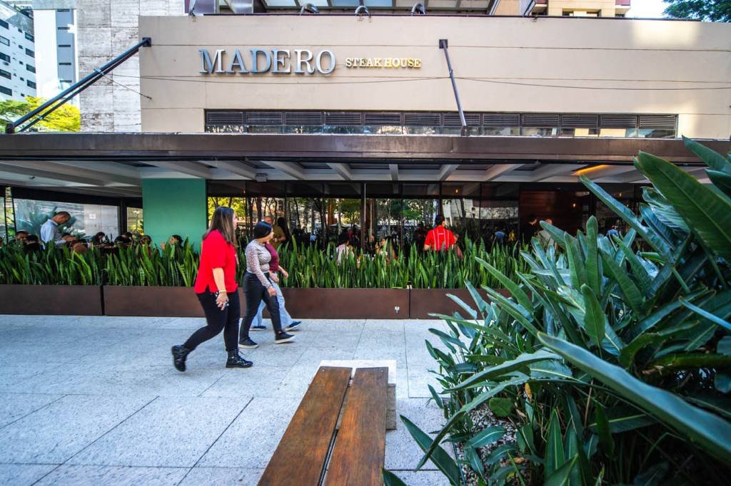 Madero reduz dívida e vai acelerar abertura de lojas só em 2025