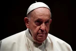 Papa pede 'busca pela verdade' na Venezuela em meio ao aumento da pressão internacional