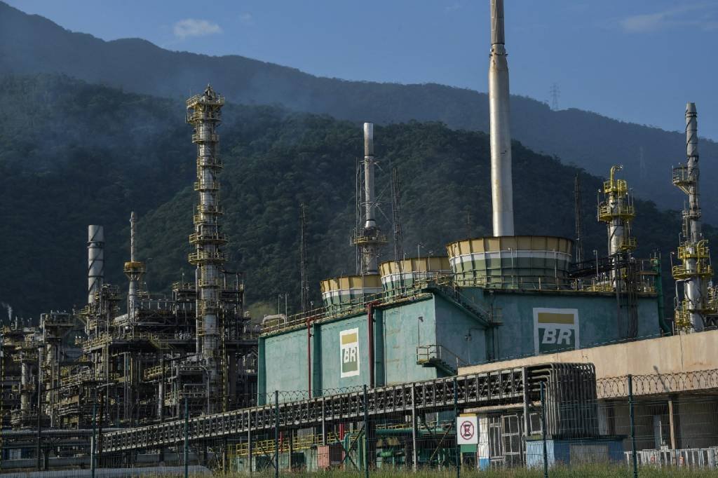 Combustíveis: refinaria da Petrobras em Cubatão, em São Paulo (Nelson Almeida/Getty Images)