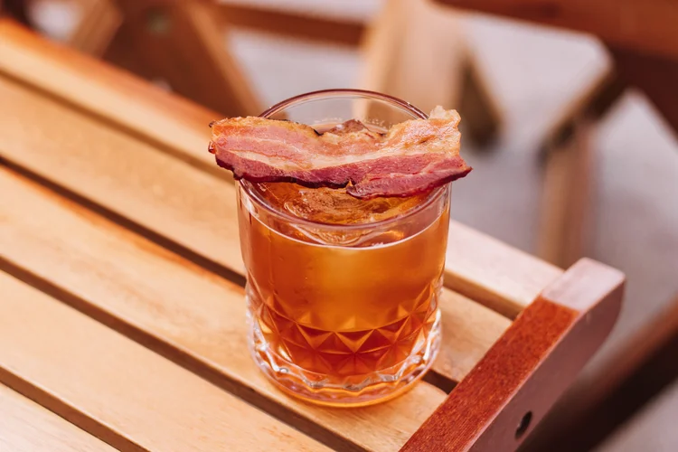 Soul Botequim: drinque Rapsódia Tupiniquim. (Bárbara Girão/Divulgação)