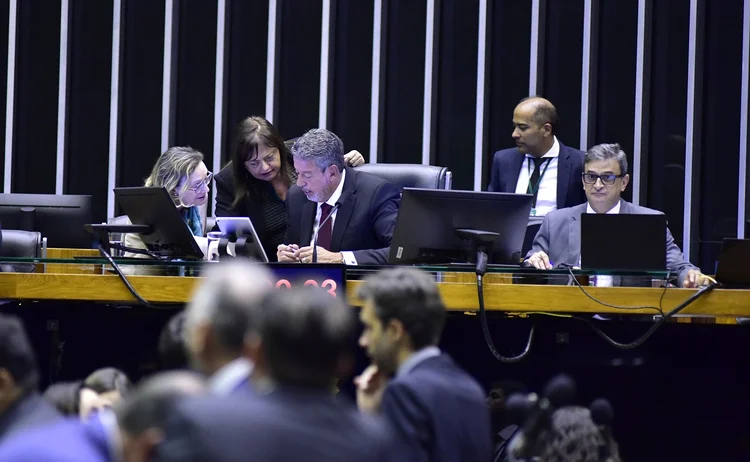 Congresso: Lira anunciou que o texto da Desoneração será votada nesta terça-feira (Zeca Ribeiro/Câmara dos Deputados/Agência Câmara)