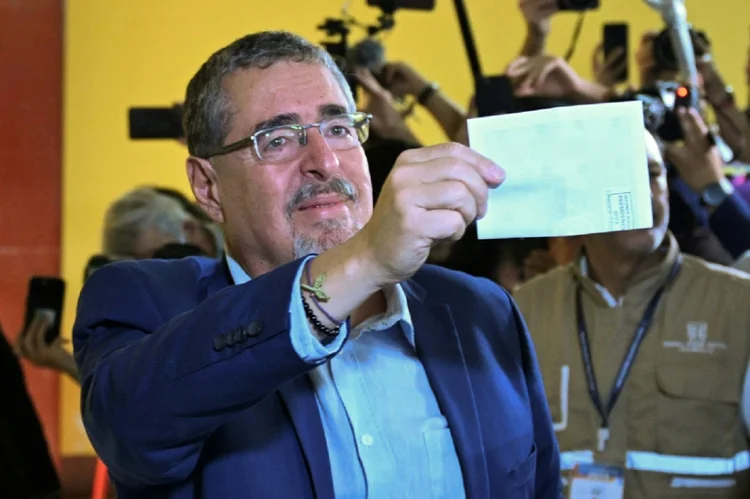 Arévalo se identifica como social-democrata e ocupou, entre outros cargos diplomáticos, o de embaixador da Guatemala na Espanha (AFP/AFP Photo)