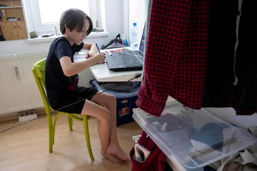 Guerra põe em risco educação das crianças ucranianas, diz Unicef