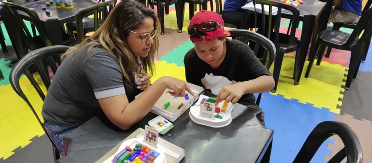 O desafio da empresa é provocar transformação social por meio da educação  (Mind Lab/Divulgação)