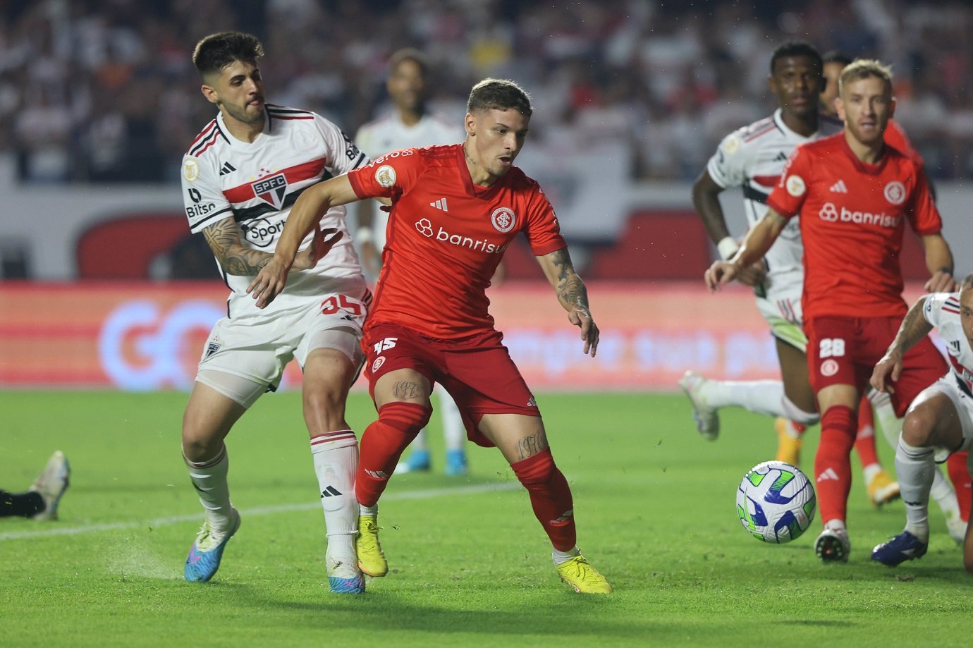 Onde assistir Internacional x São Paulo hoje, quarta-feira, 13, pelo Brasileirão; veja horário