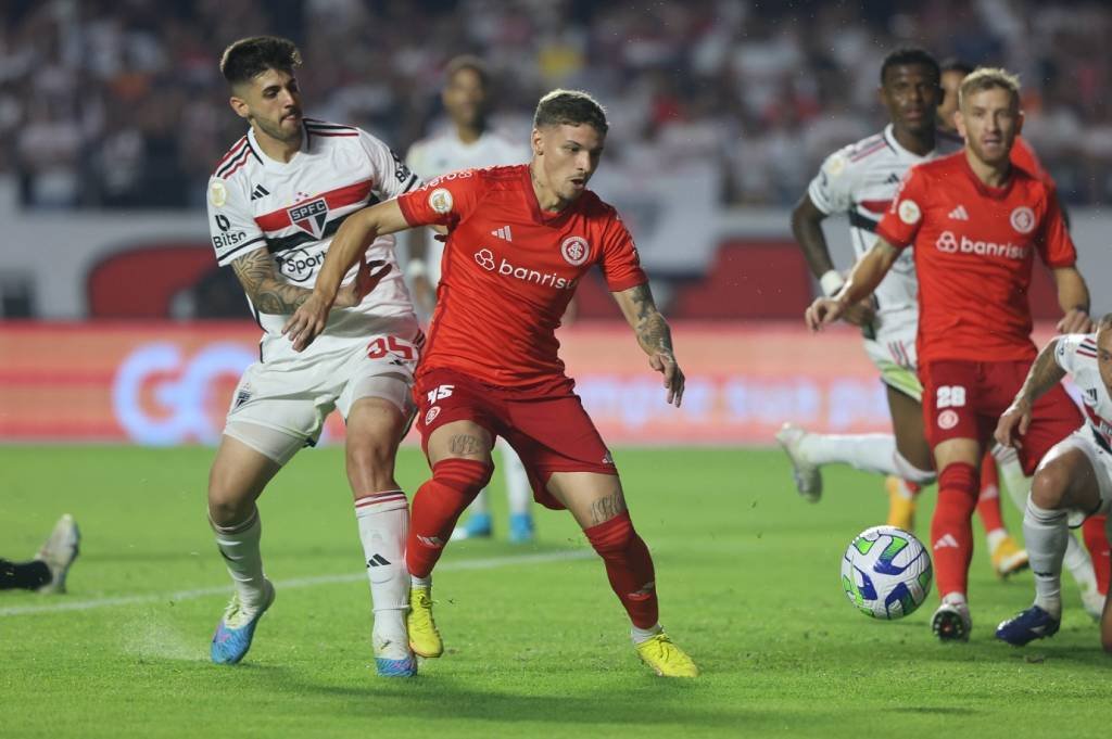 Onde assistir Internacional x São Paulo hoje, quarta-feira, 13, pelo Brasileirão; veja horário