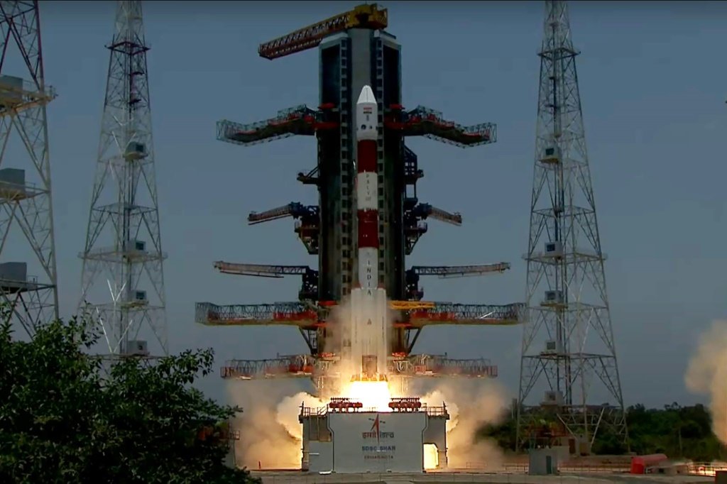 Depois da Lua, Índia lança nova missão espacial para observar camadas externas do Sol
