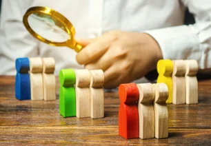 Imagem referente à matéria: O que são vieses inconscientes no trabalho e como identificá-los?