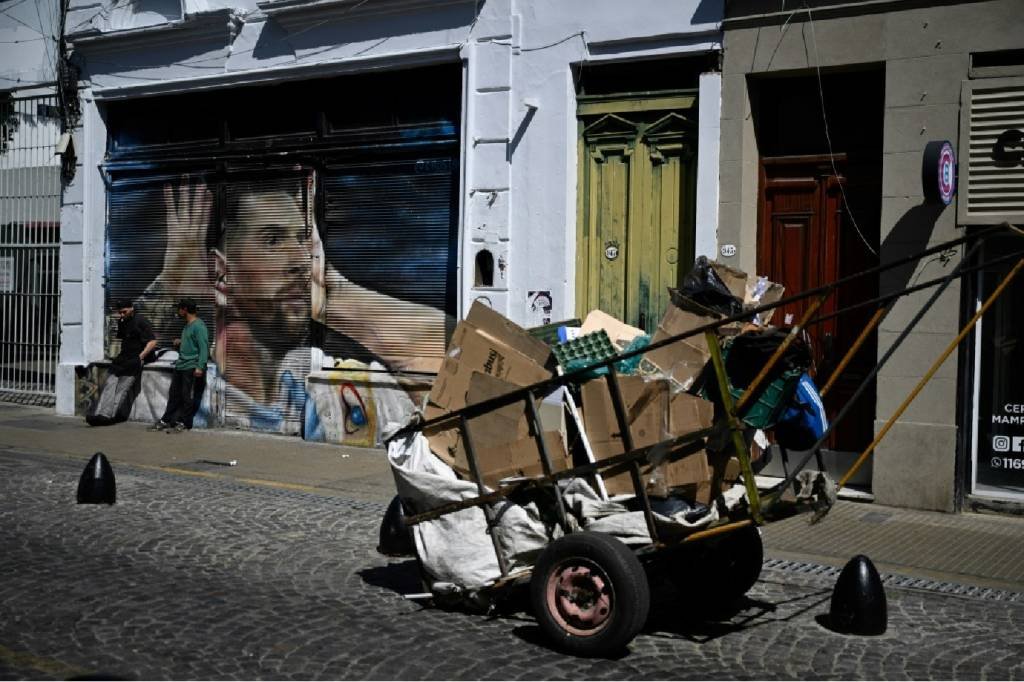 Argentina: pobreza aumenta e atinge 40,1% da população no primeiro semestre de 2023