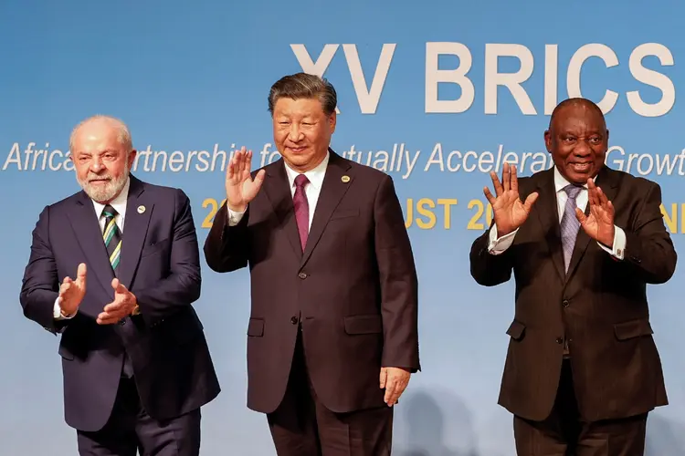 BRICS: Bloco econômico é formado por Brasil, Rússia, Índia, China e África do Sul (GIANLUIGI GUERCIA/Getty Images)