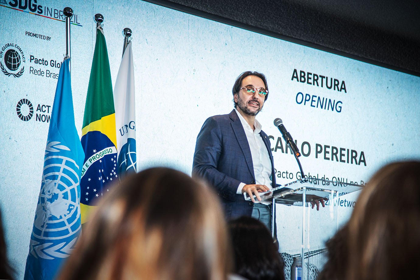 "Estamos sofrendo com as mudanças climáticas, é hora de mudar", diz Carlo Pereira na ONU