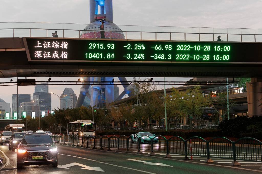 China: maior economia da Ásia enfrenta grave crise que preocupa investidores (Hugo Hu/Getty Images)