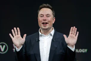 Tesla (TSLA34) sobe 3,5% após Musk dizer que está próximo de vitória em pagamento de US$ 56 bi