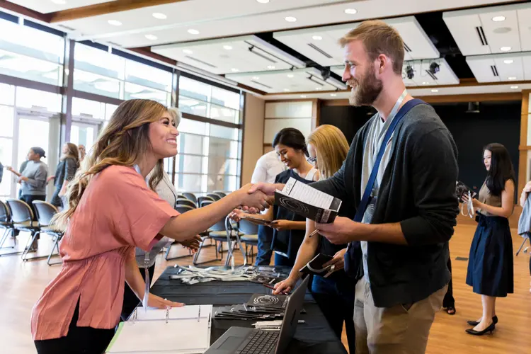 Expo CIEE, chega em sua 4ª edição e está prevista para ser realizada entre os dias 18 e 22 de setembro no formato online (SDI Productions/Getty Images)