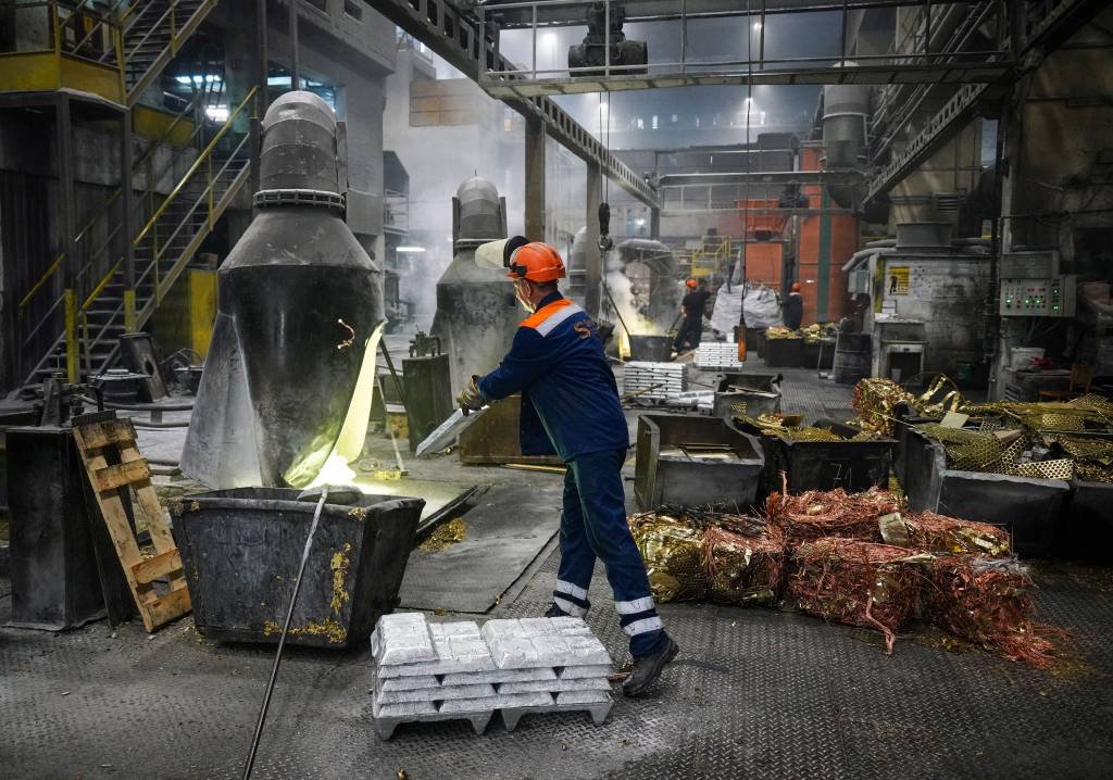 Produção de aço na China (Oliver Bunic/Bloomberg/Getty Images)