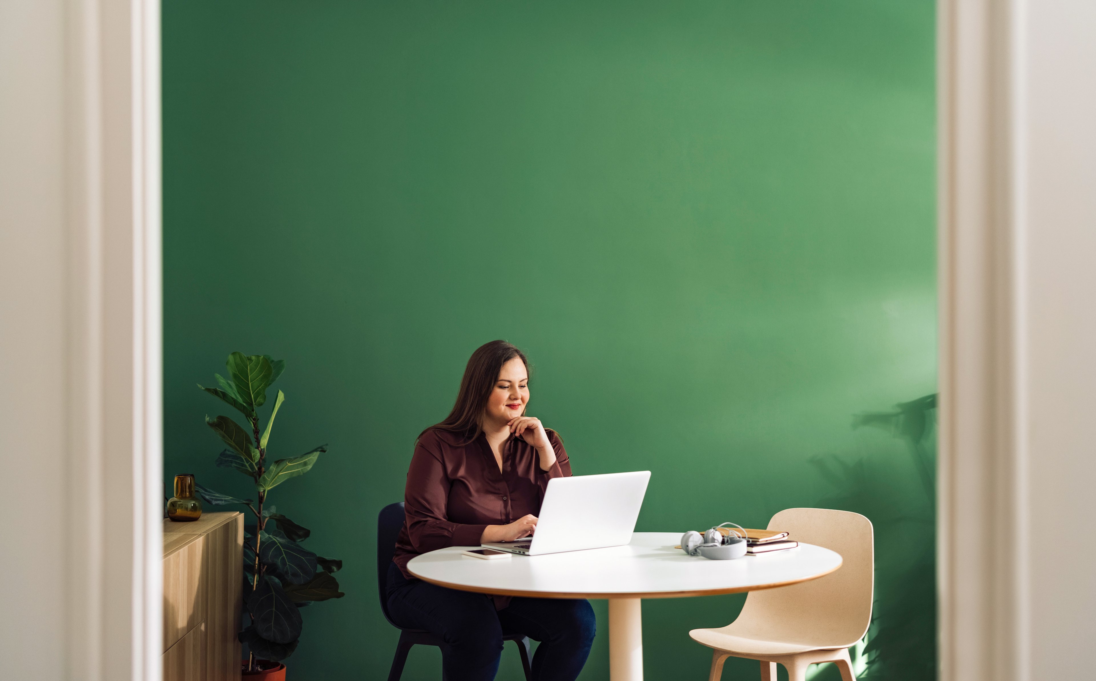 O poder do ambiente de trabalho na tomada de decisão profissional