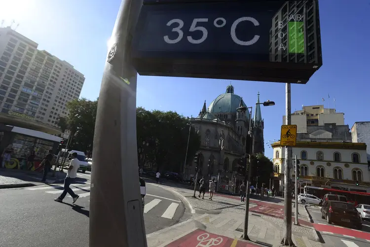 Termômetro registra 35ºC em São Paulo ( Cris Faga/NurPhoto/Getty Images)