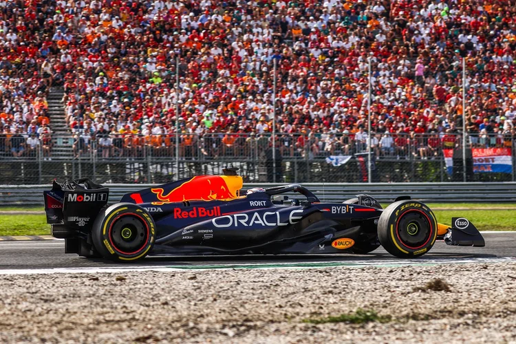 GP de Singapura: A distância total do Circuito de Rua Marina Bay é de 4,9 quilômetros e será disputado em 62 voltas (Beata Zawrzel/Getty Images)