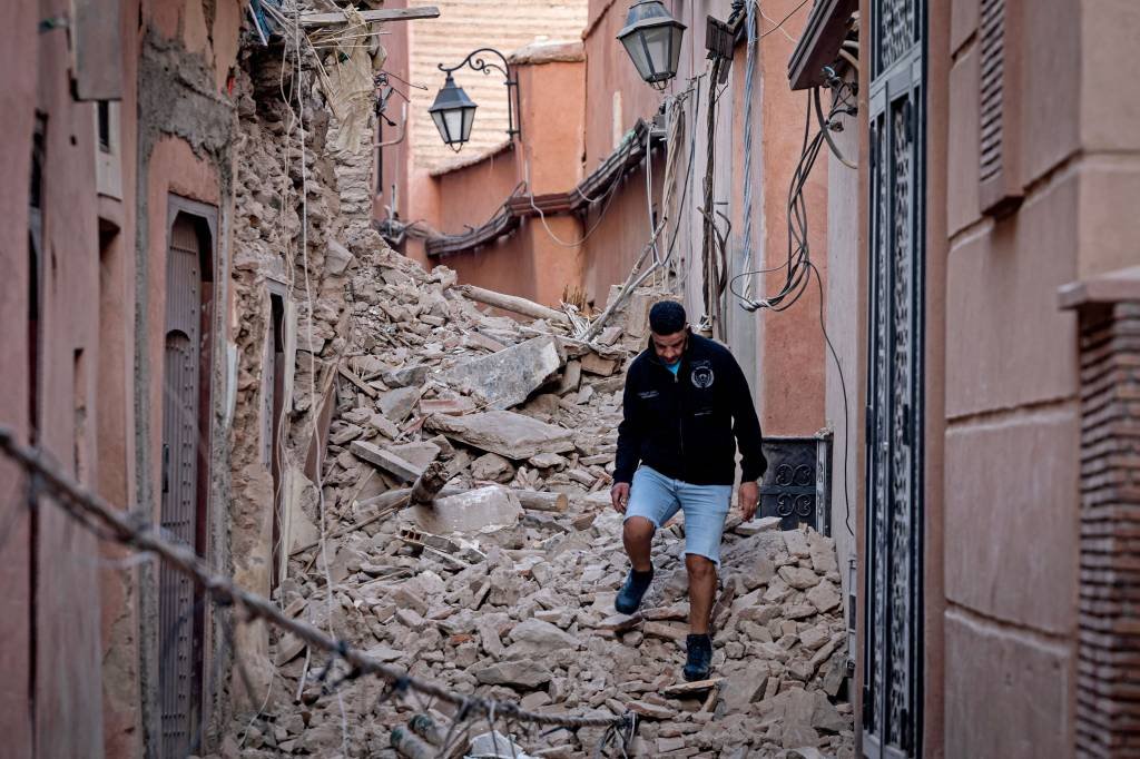 Terremoto no Marrocos: país se prepara para receber ajuda externa e acelera buscas