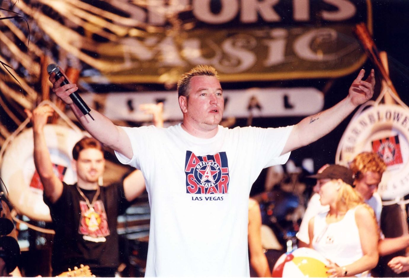 Morre Steve Harwell, ex-vocalista do Smash Mouth, aos 56 anos