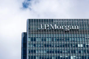 JPMorgan revela investimentos em ETFs de bitcoin apesar de críticas de CEO