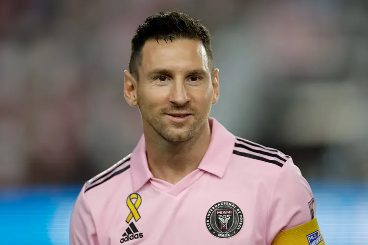 Três dias depois da polêmica, Messi jogou no Japão (Carmen Mandato /Getty Images)