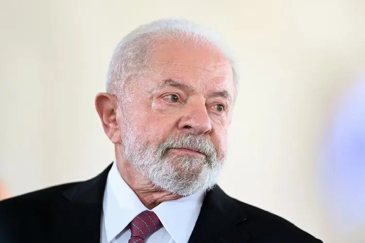 Lula participa da solenidade de assinatura da ordem de serviço da duplicação da BR-423 (Ton Molina/Getty Images)