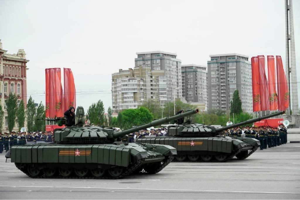 Rússia aumenta gastos militares para enfrentar 'guerra híbrida' na Ucrânia
