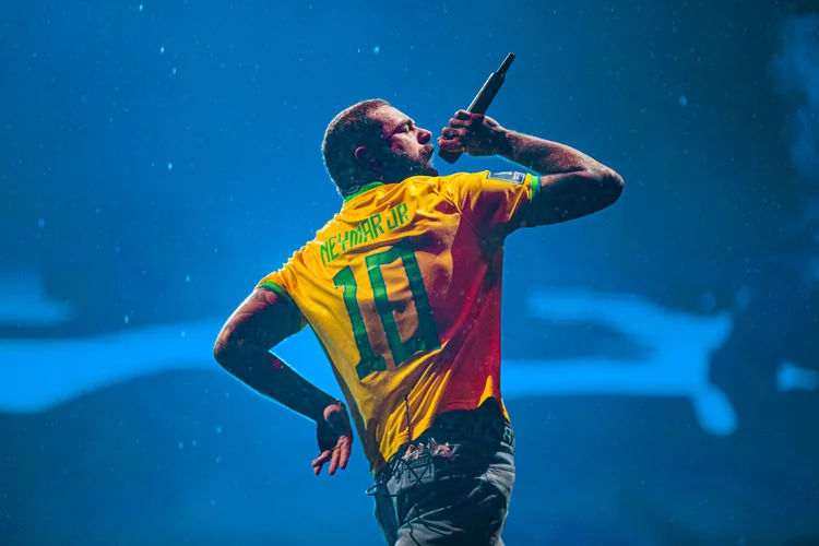 Post Malone no The Town: cantor trouxe energia e carisma mesmo sob chuva (Diego Padilha/I Hate Flash/Divulgação)