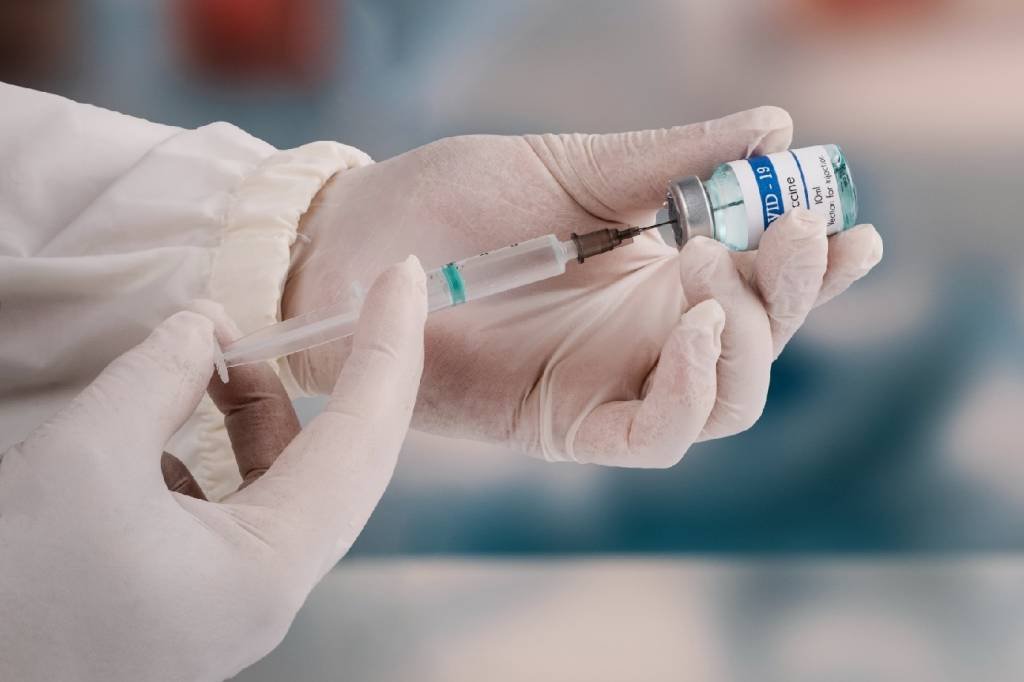 Nova vacina contra a covid-19 chega à população em 15 dias